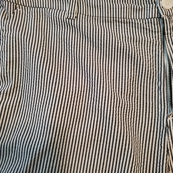 A New Day Blue White Striped Flat Front Shorts pockets cotton spandex 16 - Picture 2 of 6